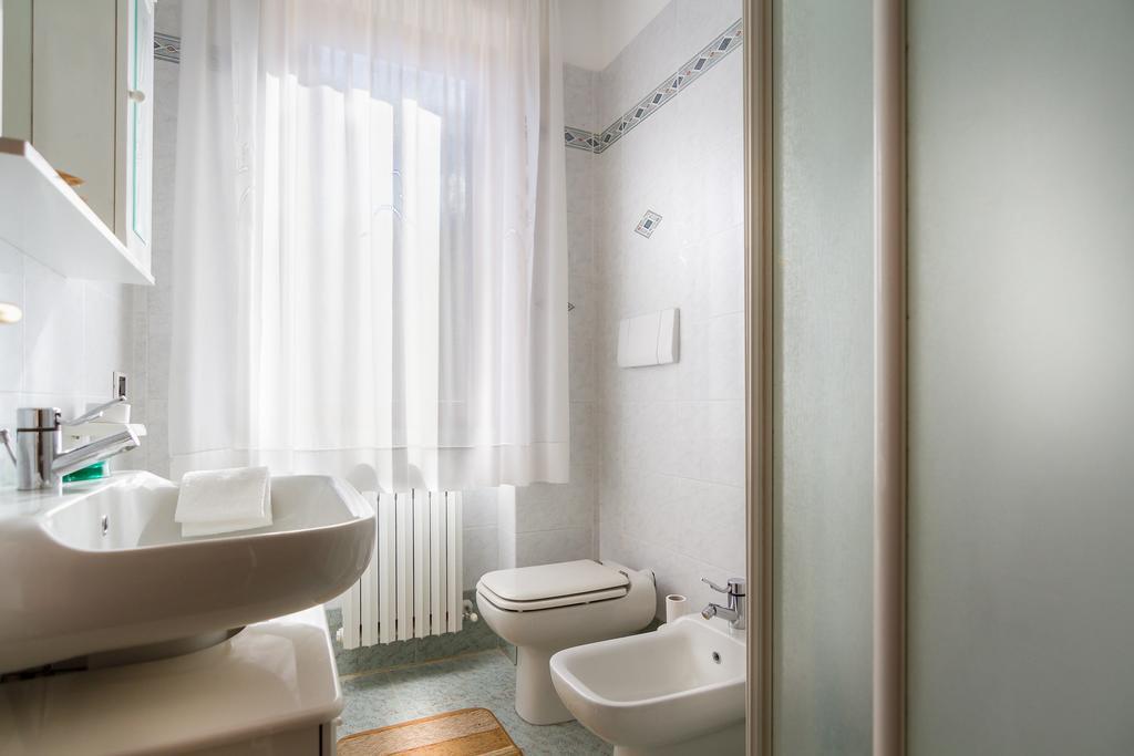 Villino Miralago Torno Szoba fotó